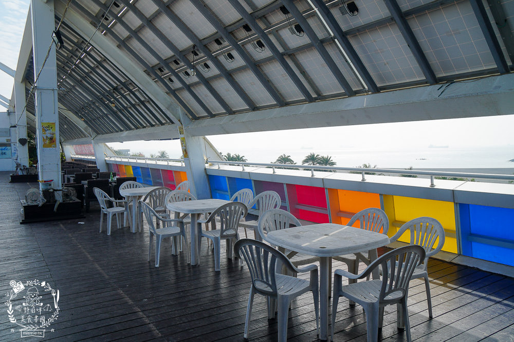 高雄[旗津道沙灘酒店]浩瀚景觀親子住宿/旗津版摩西分海導覽旅遊