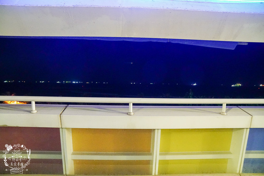 高雄[旗津道沙灘酒店]浩瀚景觀親子住宿/旗津版摩西分海導覽旅遊