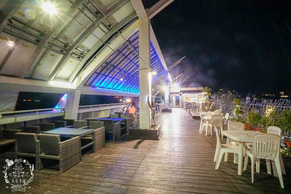 高雄[旗津道沙灘酒店]浩瀚景觀親子住宿/旗津版摩西分海導覽旅遊