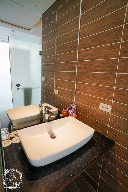 高雄[旗津道沙灘酒店]浩瀚景觀親子住宿/旗津版摩西分海導覽旅遊