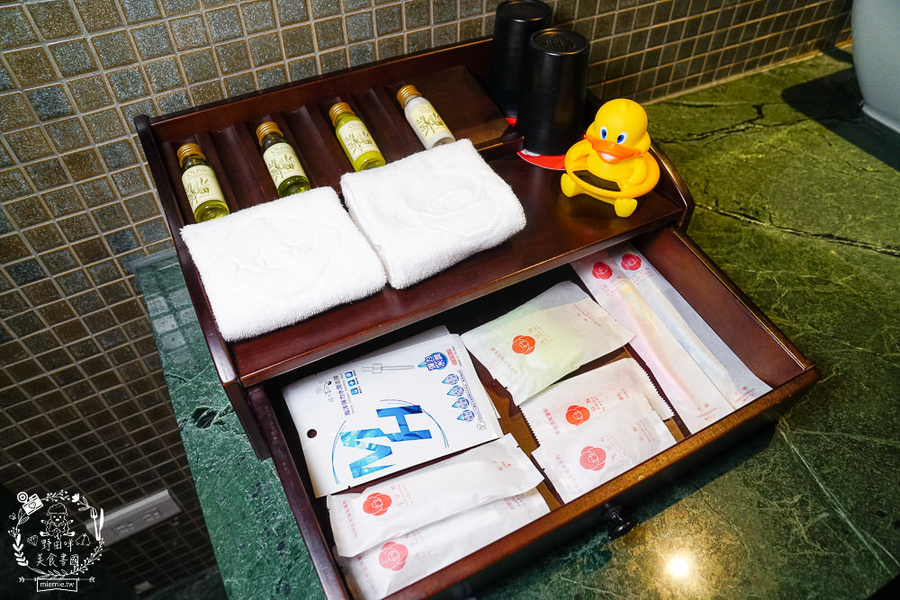 台中日光溫泉會館|大坑一泊二食的舒適泡湯住宿+SPA泡湯男女裸湯+大眾池