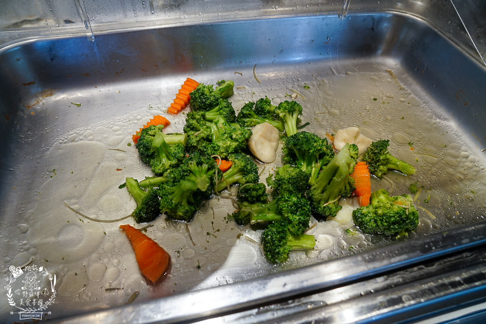 台中日光溫泉花見西餐廳~超澎湃生魚片精緻海鮮料理!厚實牛肉好銷魂R~ - 第48張圖 台中日光溫泉花見西餐廳~超澎湃生魚片精緻海鮮料理!厚實牛肉好銷魂R~