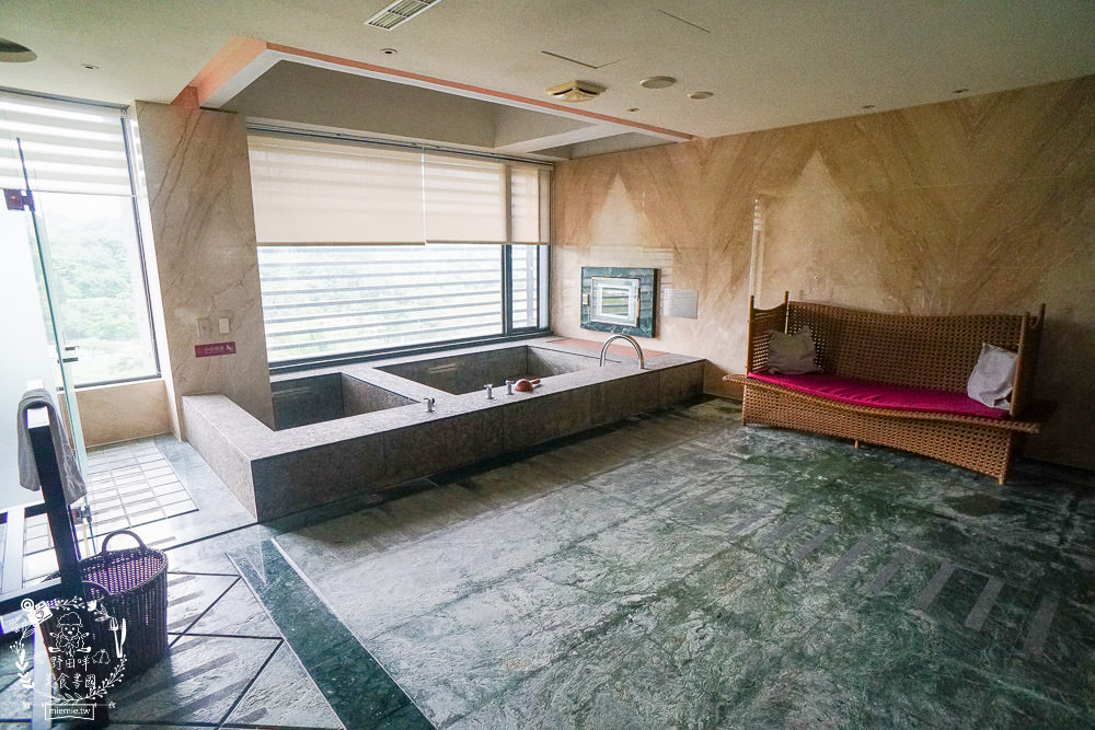台中日光溫泉會館|大坑一泊二食的舒適泡湯住宿+SPA泡湯男女裸湯+大眾池
