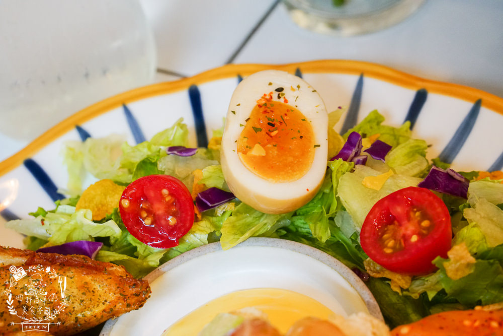 高雄[早迷鹿 Morning Deer]適合網美拍照的歐式鄉村風早午餐!每逢假日都客滿，無法訂位！