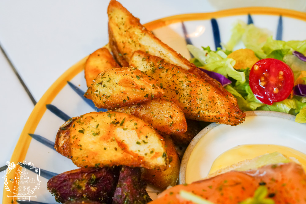 高雄[早迷鹿 Morning Deer]適合網美拍照的歐式鄉村風早午餐!每逢假日都客滿，無法訂位！