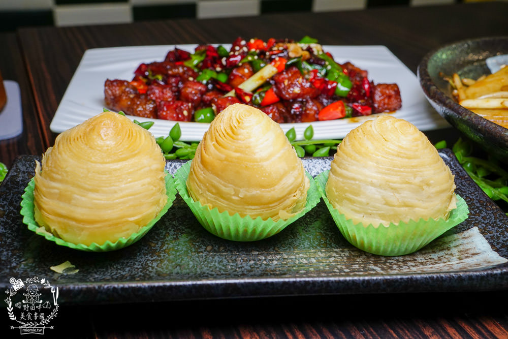 旺角餐館-鄭和店|高雄華園飯店集團旗下的超人氣港式餐廳!流沙包現點現做的爆漿美味!
