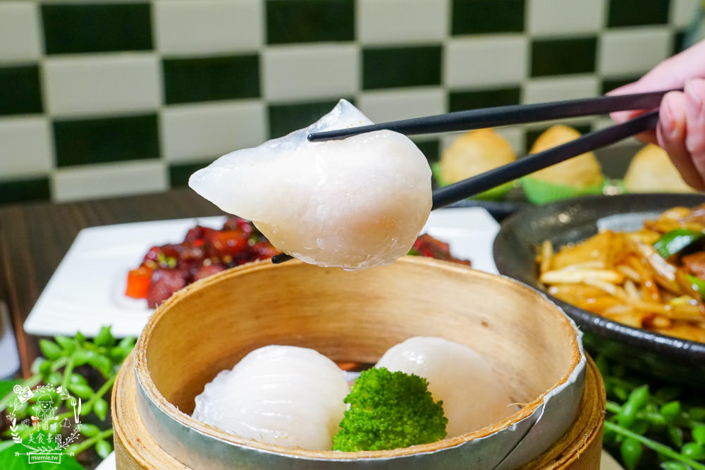 旺角餐館-鄭和店|高雄華園飯店集團旗下的超人氣港式餐廳!流沙包現點現做的爆漿美味!