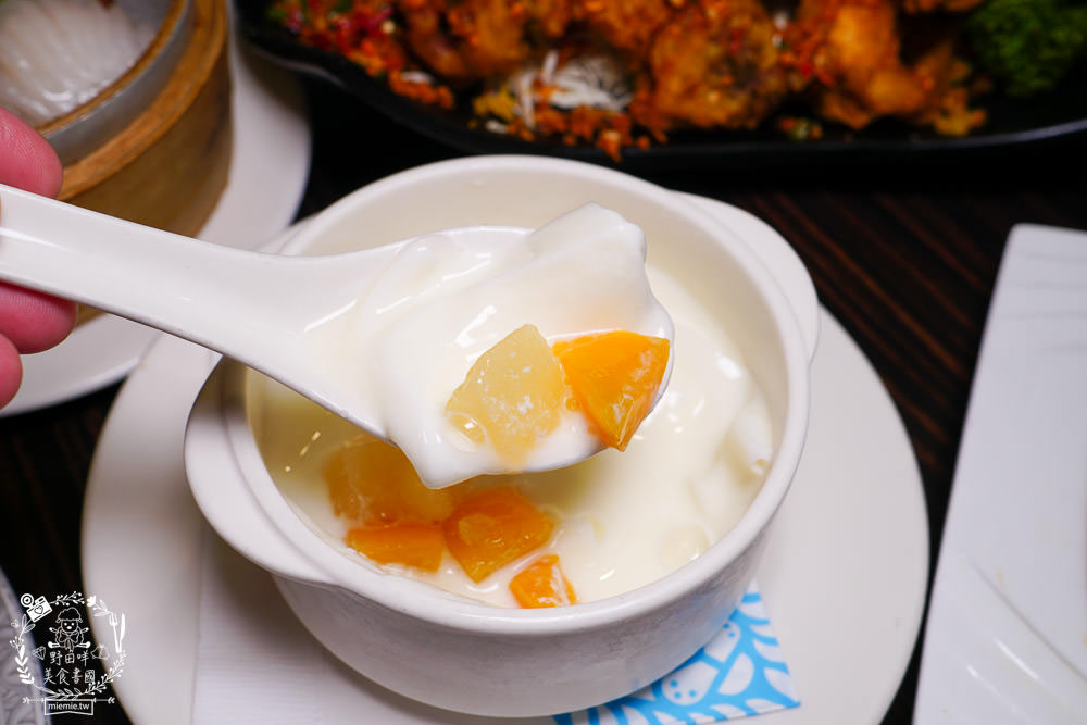 旺角餐館-鄭和店|高雄華園飯店集團旗下的超人氣港式餐廳!流沙包現點現做的爆漿美味!