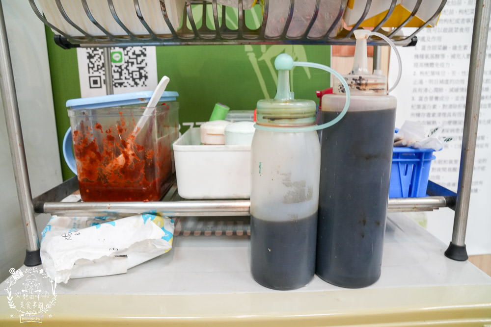 大社美食推薦[明翊小館]限量骨仔肉湯+豬腳拌麵1號餐人氣推薦!中藥世家代代相傳的特製滷汁製作滷味超推!