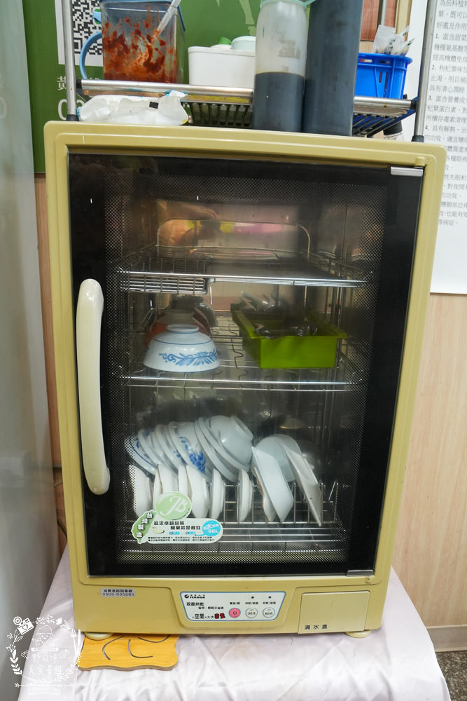 大社美食推薦[明翊小館]限量骨仔肉湯+豬腳拌麵1號餐人氣推薦!中藥世家代代相傳的特製滷汁製作滷味超推!