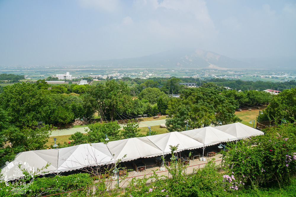 台中[星月大地景觀咖啡廳]無敵浪漫的星海夜景超療癒!暖胃又暖心的溫泉烏骨雞鍋+超夢幻蜜糖吐司!炸物爆好吃!