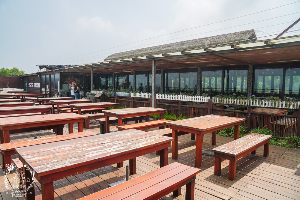 台中[星月大地景觀咖啡廳]無敵浪漫的星海夜景超療癒!暖胃又暖心的溫泉烏骨雞鍋+超夢幻蜜糖吐司!炸物爆好吃!