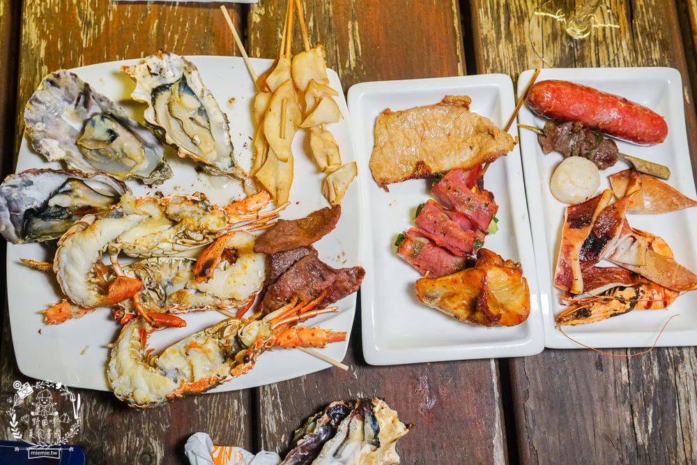 台中[星月大地景觀咖啡廳]無敵浪漫的星海夜景超療癒!暖胃又暖心的溫泉烏骨雞鍋+超夢幻蜜糖吐司!炸物爆好吃!