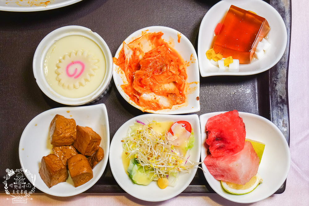 台中[星月大地景觀咖啡廳]無敵浪漫的星海夜景超療癒!暖胃又暖心的溫泉烏骨雞鍋+超夢幻蜜糖吐司!炸物爆好吃!