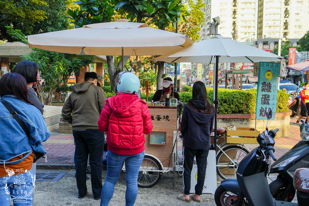 高雄[是非雞蛋燒]萌萌噠小雞串串雞蛋糕超好拍!假日可能排隊等上30分鐘?
