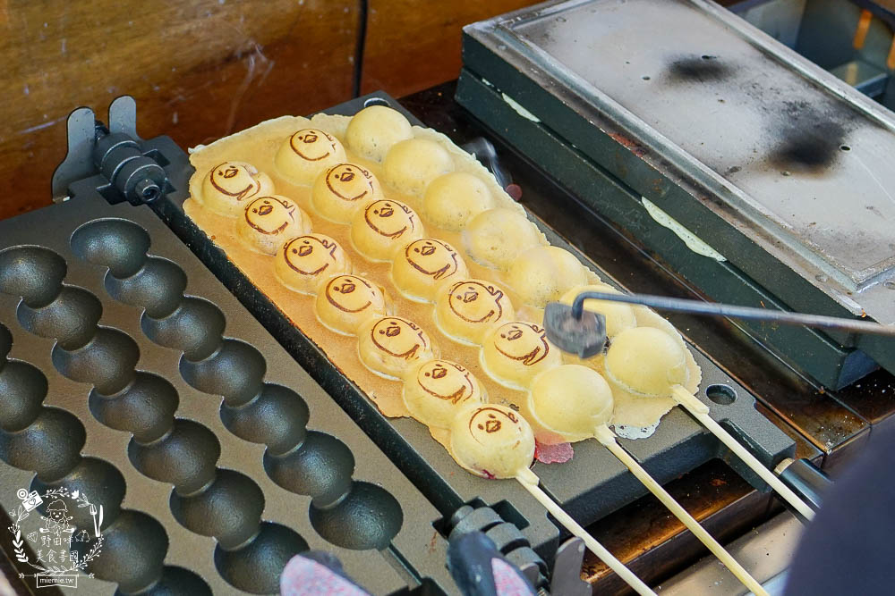 高雄[是非雞蛋燒]萌萌噠小雞串串雞蛋糕超好拍!假日可能排隊等上30分鐘?