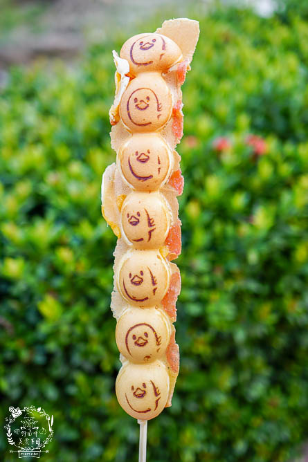 高雄[是非雞蛋燒]萌萌噠小雞串串雞蛋糕超好拍!假日可能排隊等上30分鐘?