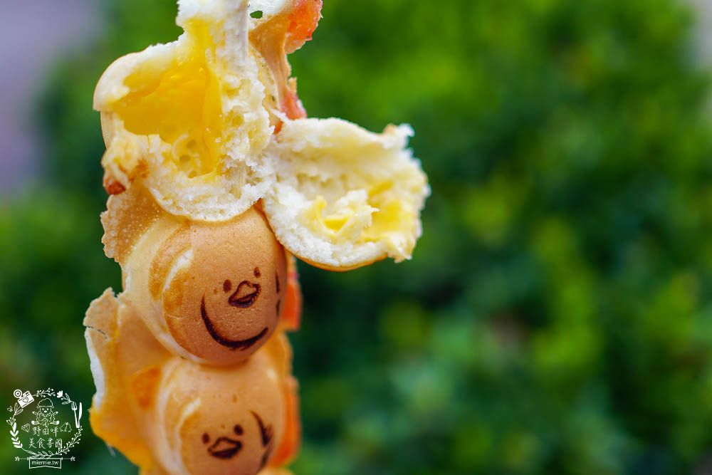 高雄[是非雞蛋燒]萌萌噠小雞串串雞蛋糕超好拍!假日可能排隊等上30分鐘?