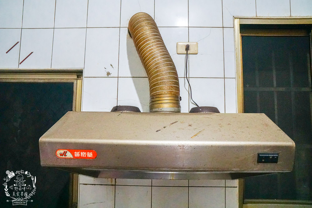 高雄排油煙機推薦[晶工牌JR-823強力牌油煙機]吸力爆強的排油煙機!25米牌風量馬達轉式2400rpm~3200rpm