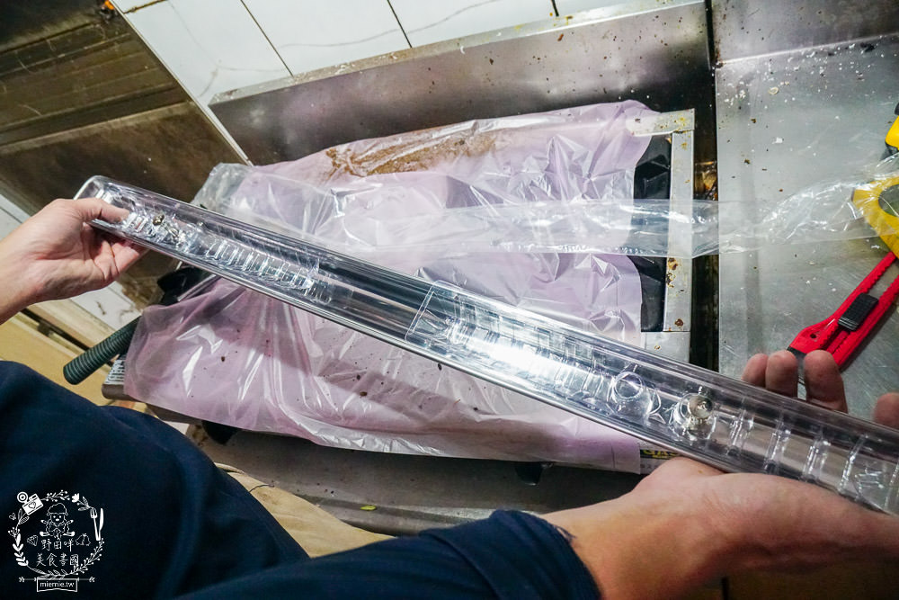 高雄排油煙機推薦[晶工牌JR-823強力牌油煙機]吸力爆強的排油煙機!25米牌風量馬達轉式2400rpm~3200rpm