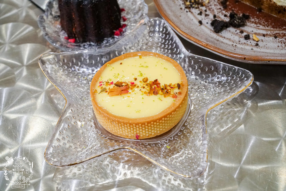 木木彡 mumushan dessert|嘉義超夢幻的韓系甜點咖啡廳!浪漫唯美的純白裝潢網美們超愛! - 第24張圖 木木彡 mumushan dessert|嘉義超夢幻的韓系甜點咖啡廳!浪漫唯美的純白裝潢網美們超愛!