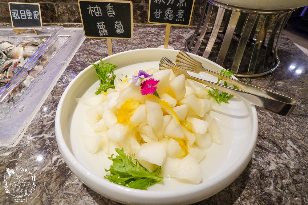 高雄麗尊酒店[木櫃工廠創意鍋物]超澎湃破百種食材只要588火鍋吃到飽,還不分平假日?居然有螃蟹?