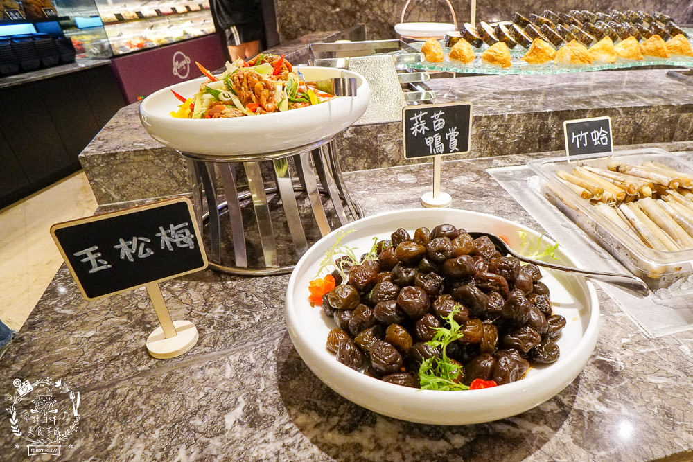 高雄麗尊酒店[木櫃工廠創意鍋物]超澎湃破百種食材只要588火鍋吃到飽,還不分平假日?居然有螃蟹?