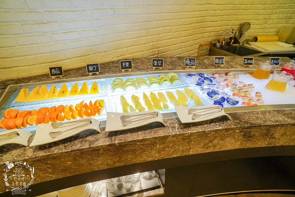 高雄麗尊酒店[木櫃工廠創意鍋物]超澎湃破百種食材只要588火鍋吃到飽,還不分平假日?居然有螃蟹?