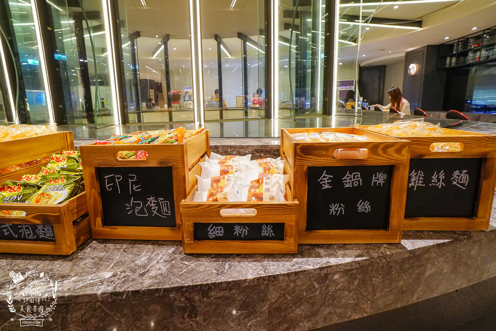 高雄麗尊酒店[木櫃工廠創意鍋物]超澎湃破百種食材只要588火鍋吃到飽,還不分平假日?居然有螃蟹?