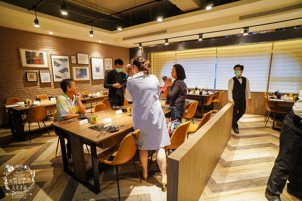 高雄麗尊酒店[木櫃工廠創意鍋物]超澎湃破百種食材只要588火鍋吃到飽,還不分平假日?居然有螃蟹?