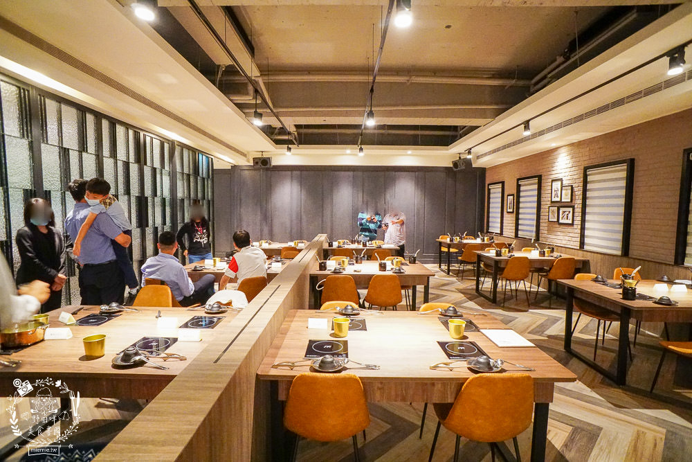 高雄麗尊酒店[木櫃工廠創意鍋物]超澎湃破百種食材只要588火鍋吃到飽,還不分平假日?居然有螃蟹?