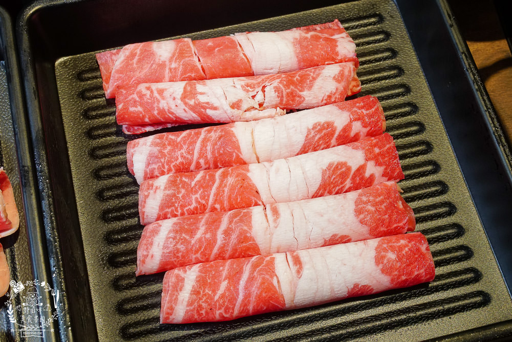 高雄麗尊酒店[木櫃工廠創意鍋物]超澎湃破百種食材只要588火鍋吃到飽,還不分平假日?居然有螃蟹?