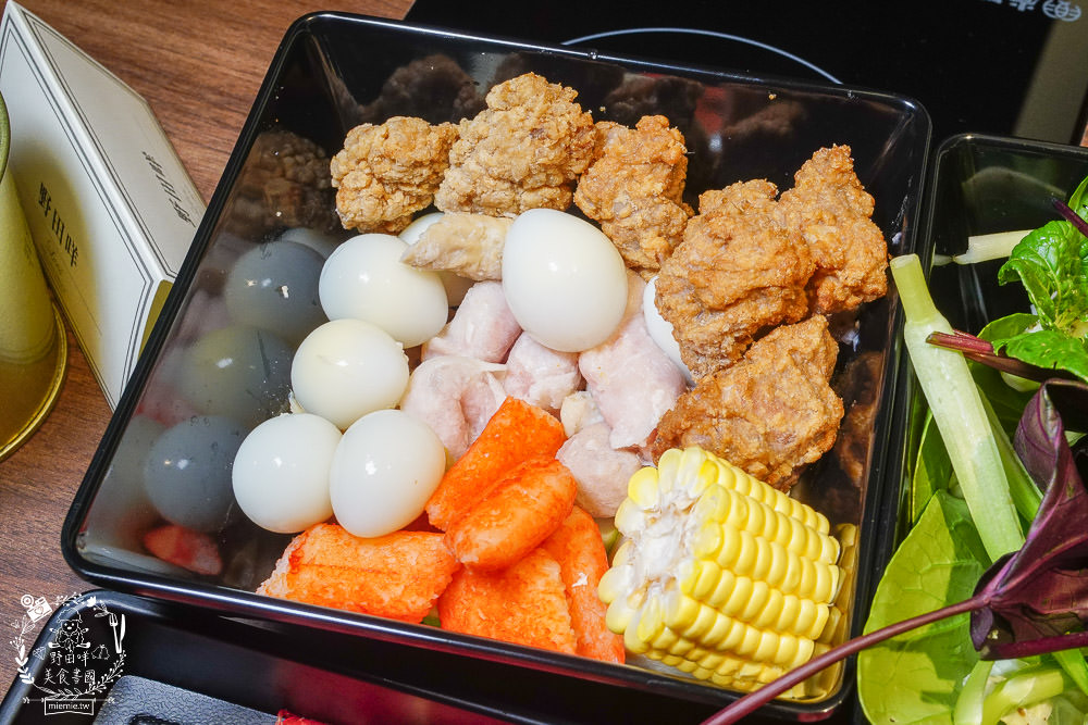 高雄麗尊酒店[木櫃工廠創意鍋物]超澎湃破百種食材只要588火鍋吃到飽,還不分平假日?居然有螃蟹?