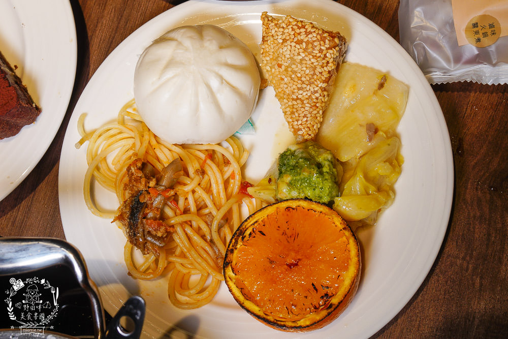 高雄麗尊酒店[木櫃工廠創意鍋物]超澎湃破百種食材只要588火鍋吃到飽,還不分平假日?居然有螃蟹?