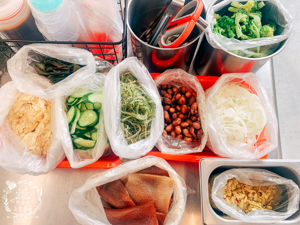 高雄[李媽媽の櫥窗滷味]常常提早完售的超人氣冰鎮滷味!從仁武一路紅到楠梓的滷味!