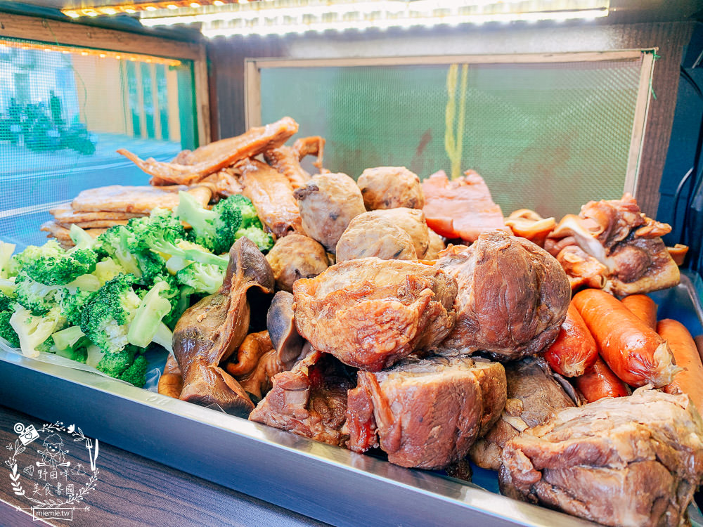 高雄[李媽媽の櫥窗滷味]常常提早完售的超人氣冰鎮滷味!從仁武一路紅到楠梓的滷味!