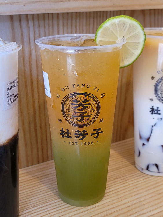 杜芳子古味茶鋪!南部首間進駐高雄瑞豐商圈!復古茶飲店好拍好喝推薦~