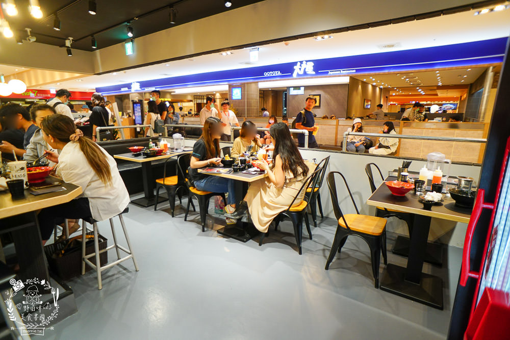 高雄巨蛋拉麵[東京油組総本店]南部首間日本人氣油拌麵!漢神新開幕人氣拉麵~