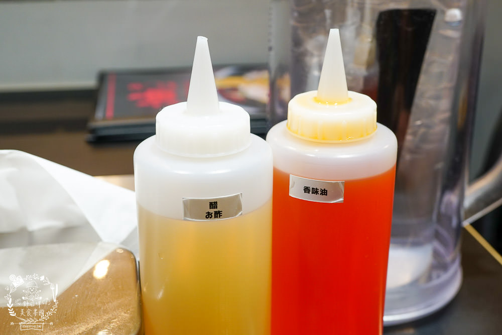 高雄巨蛋拉麵[東京油組総本店]南部首間日本人氣油拌麵!漢神新開幕人氣拉麵~