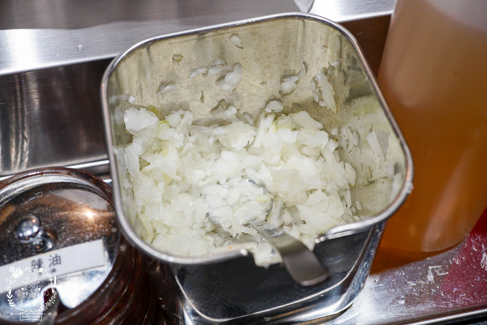 高雄巨蛋拉麵[東京油組総本店]南部首間日本人氣油拌麵!漢神新開幕人氣拉麵~