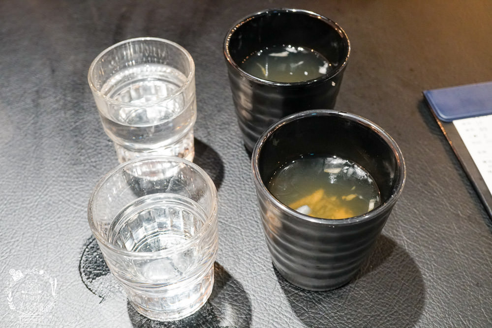 高雄巨蛋拉麵[東京油組総本店]南部首間日本人氣油拌麵!漢神新開幕人氣拉麵~