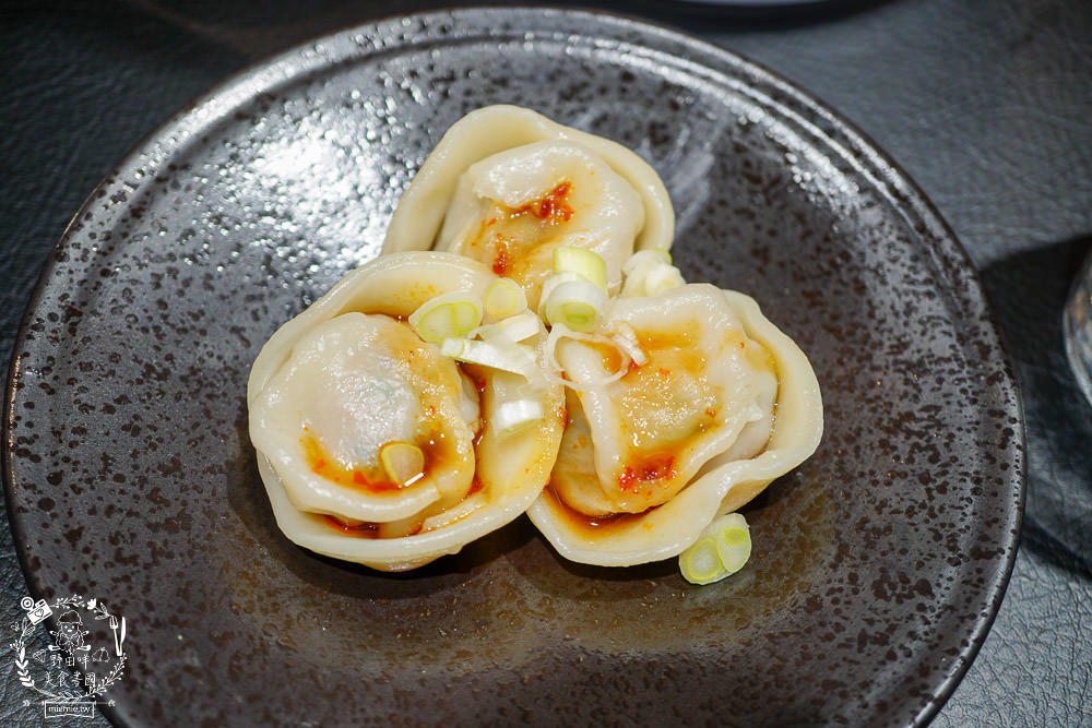 高雄巨蛋拉麵[東京油組総本店]南部首間日本人氣油拌麵!漢神新開幕人氣拉麵~