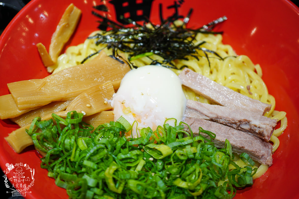 高雄巨蛋拉麵[東京油組総本店]南部首間日本人氣油拌麵!漢神新開幕人氣拉麵~