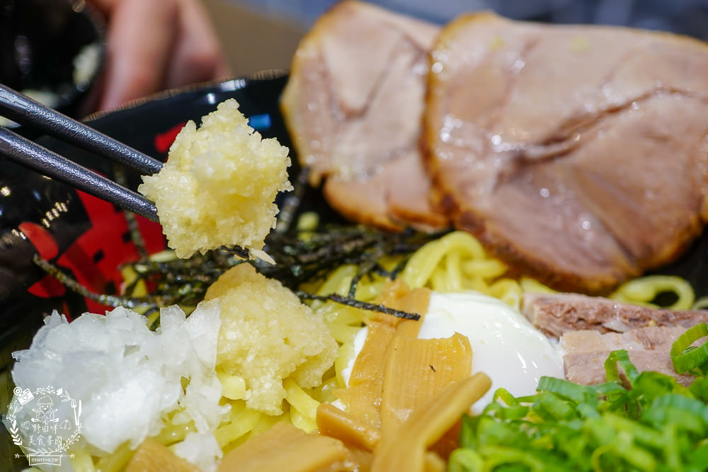 高雄巨蛋拉麵[東京油組総本店]南部首間日本人氣油拌麵!漢神新開幕人氣拉麵~