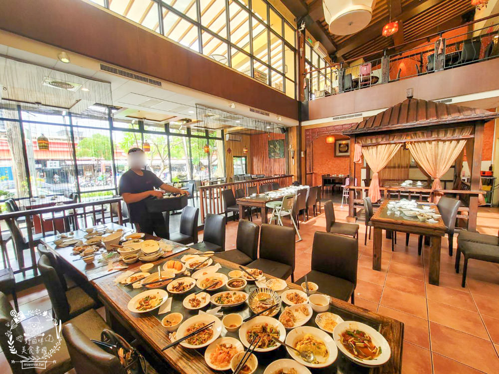 東坡醉月餐館|高雄598元有高達80種選項的中式料理吃到飽!古香古色的裝潢環境用餐氛圍好清幽!