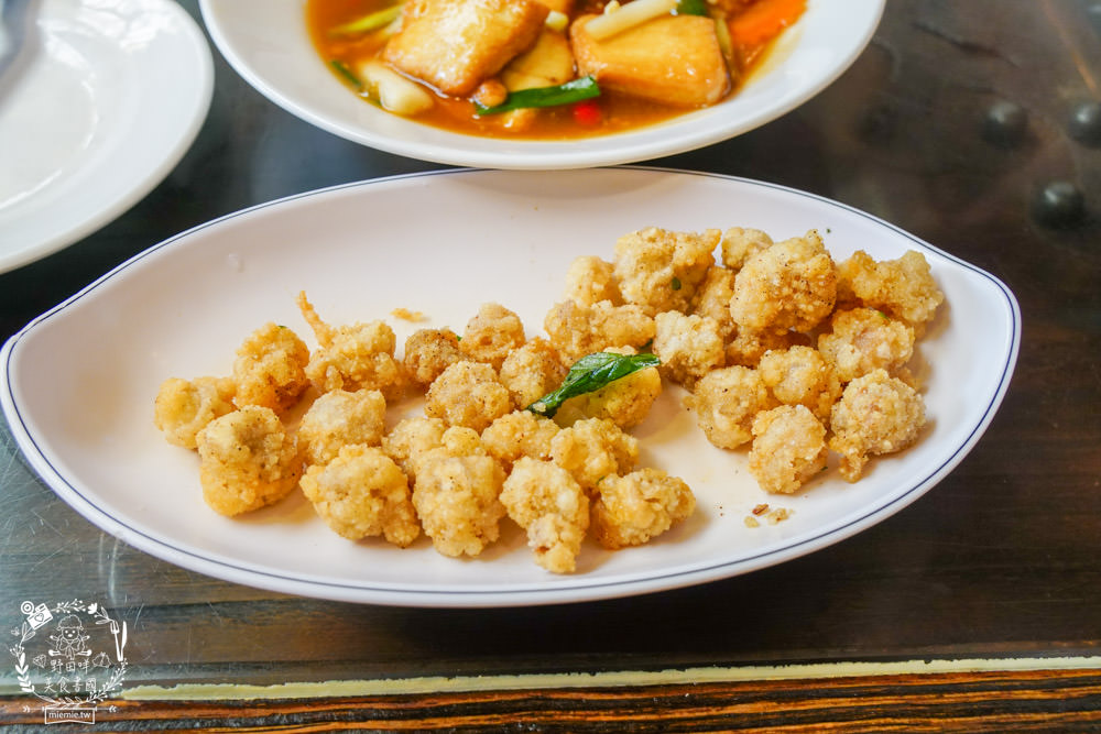 東坡醉月餐館|高雄598元有高達80種選項的中式料理吃到飽!古香古色的裝潢環境用餐氛圍好清幽!