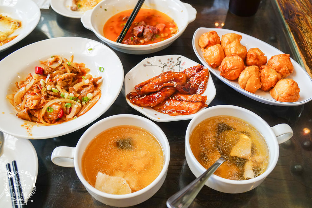 東坡醉月餐館|高雄598元有高達80種選項的中式料理吃到飽!古香古色的裝潢環境用餐氛圍好清幽!