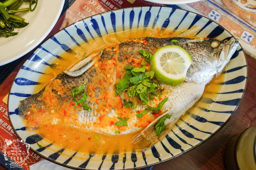 東坡醉月餐館|高雄598元有高達80種選項的中式料理吃到飽!古香古色的裝潢環境用餐氛圍好清幽!