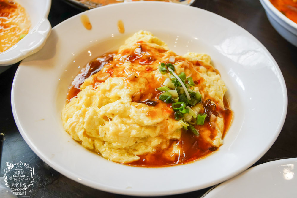 東坡醉月餐館|高雄598元有高達80種選項的中式料理吃到飽!古香古色的裝潢環境用餐氛圍好清幽!