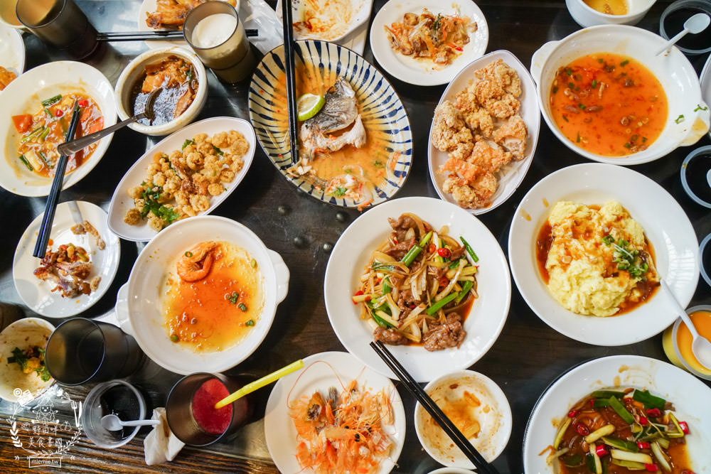 東坡醉月餐館|高雄598元有高達80種選項的中式料理吃到飽!古香古色的裝潢環境用餐氛圍好清幽!